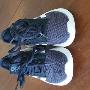 Adidas cloudfoam shoes size 11k (boys)